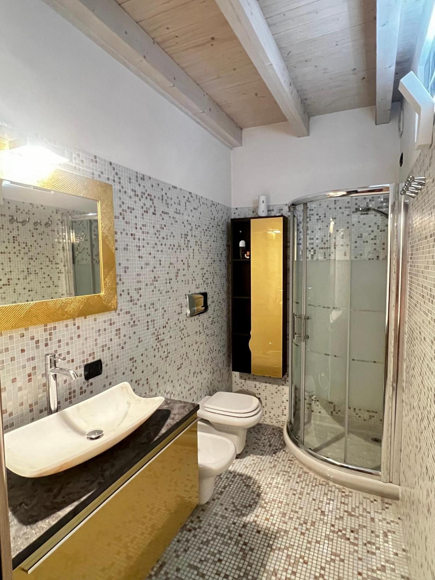 Rossi Lake Family Oliveto Lario Exterior foto